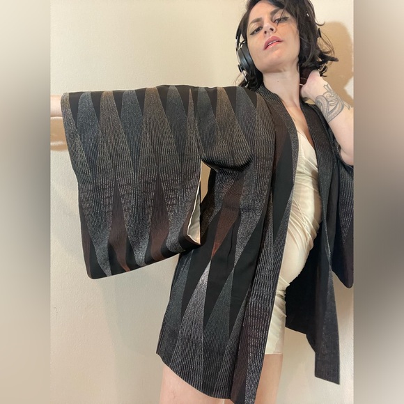 Shimmering wavelengths metallic light frequencies Haori Kimono over coat jacket - Picture 5 of 16